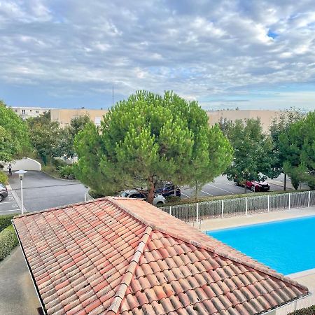 Piscine, Video-Projecteur, Parking Securise Poitiers Luaran gambar